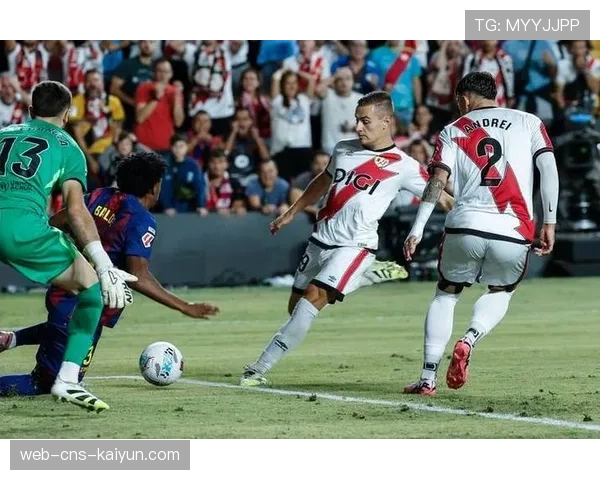 保级关键战：加的斯vs巴列卡诺，双方均被预期采用5后卫阵型，对决或陷僵局。